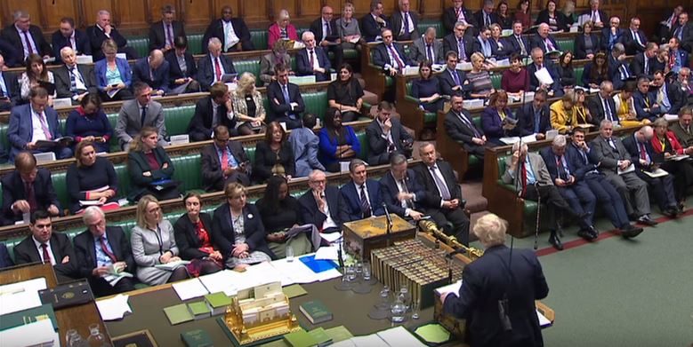 El Parlamento aprueba el acuerdo de Johnson, pero no su tramitación urgente