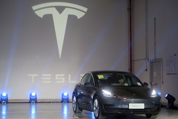 Tesla abrirá centro de I+D en China