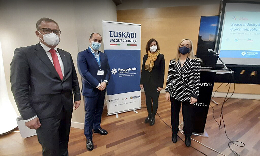 Una delegación checa presenta las opciones de negocio en el sector aeroespacial en Bilbao